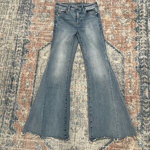 American Eagle Festival Flare Women's  Jeans in Light Blue. Stretchy size 4 Y2K